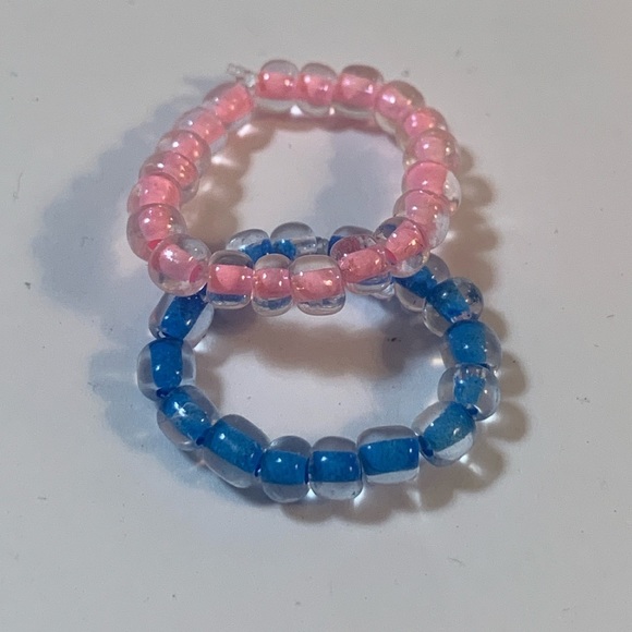 Multi color stretchy rings - Picture 2 of 3
